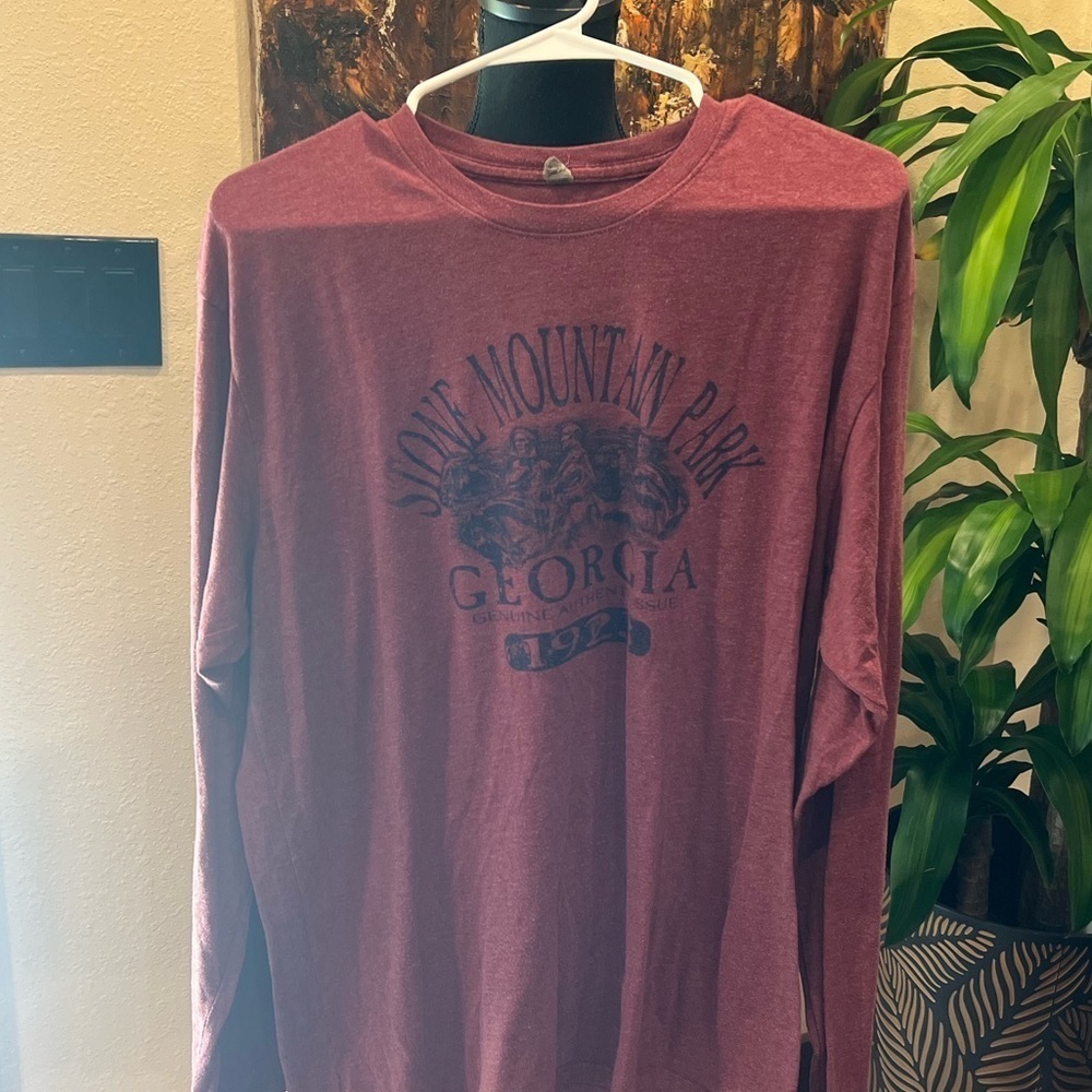 Stone Mountain Park Georgia long sleev shirt in GUC size XL